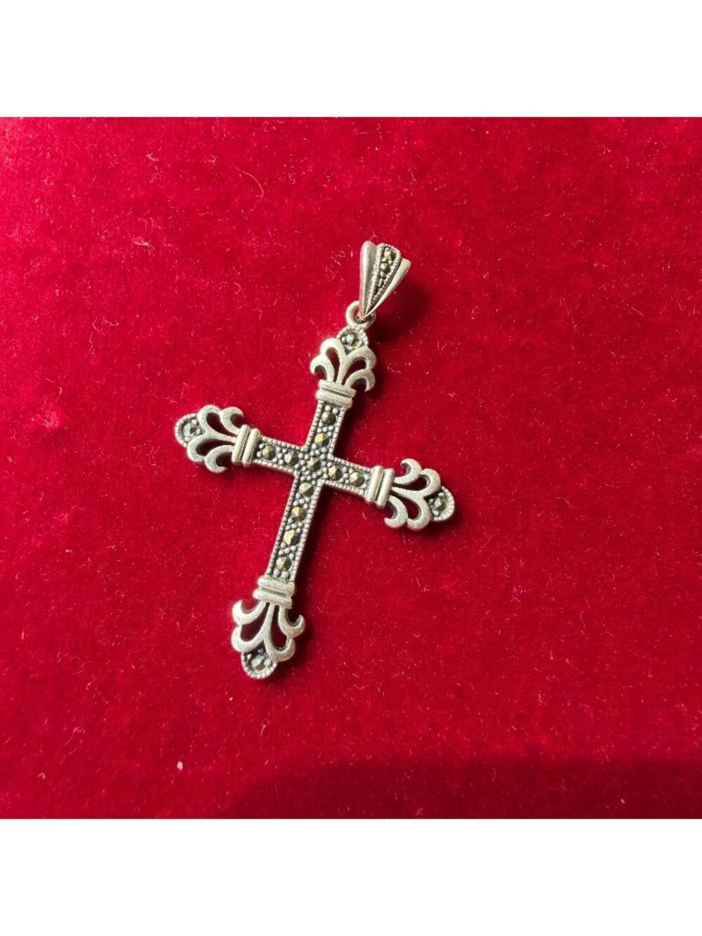 Vintage 925 Sterling Silver Marcasite Fleur De Lis Cross Pendant Necklace Thai